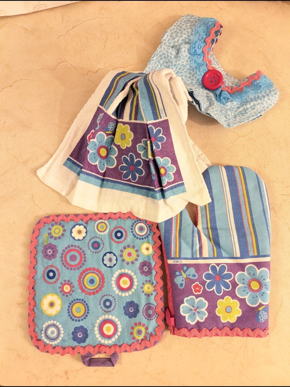 NWT PSYCHEDELIC Oven Mitt Set + Matching Towel